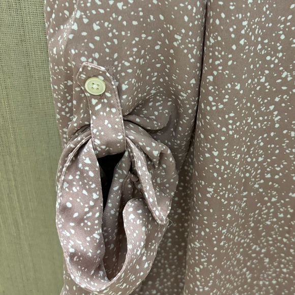 Loft Blouse - Large - Picture 4 of 4